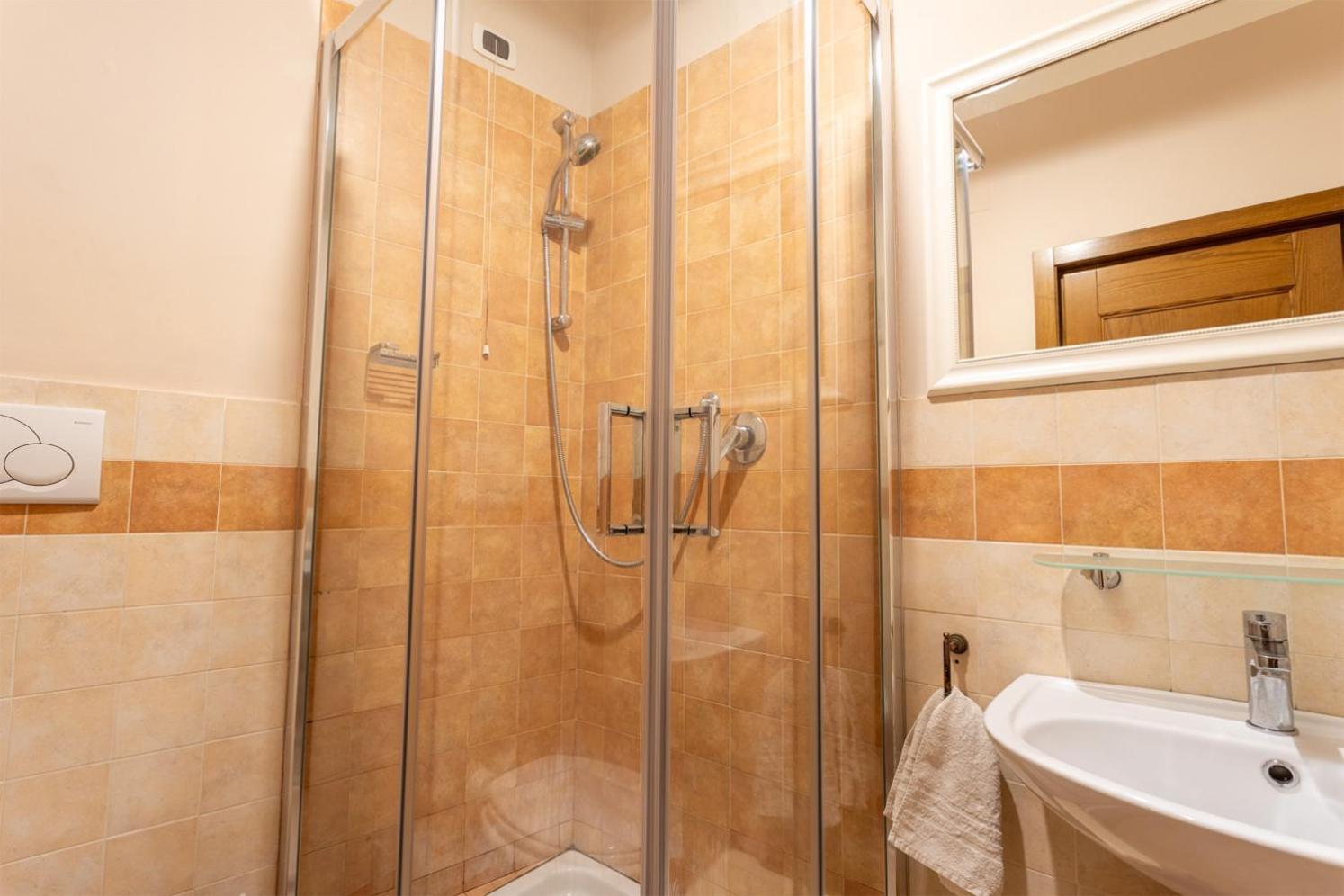 Torricella  Maxi Paradiso - Guest House A Due Passi Dal Lago Trasimeno מראה חיצוני תמונה