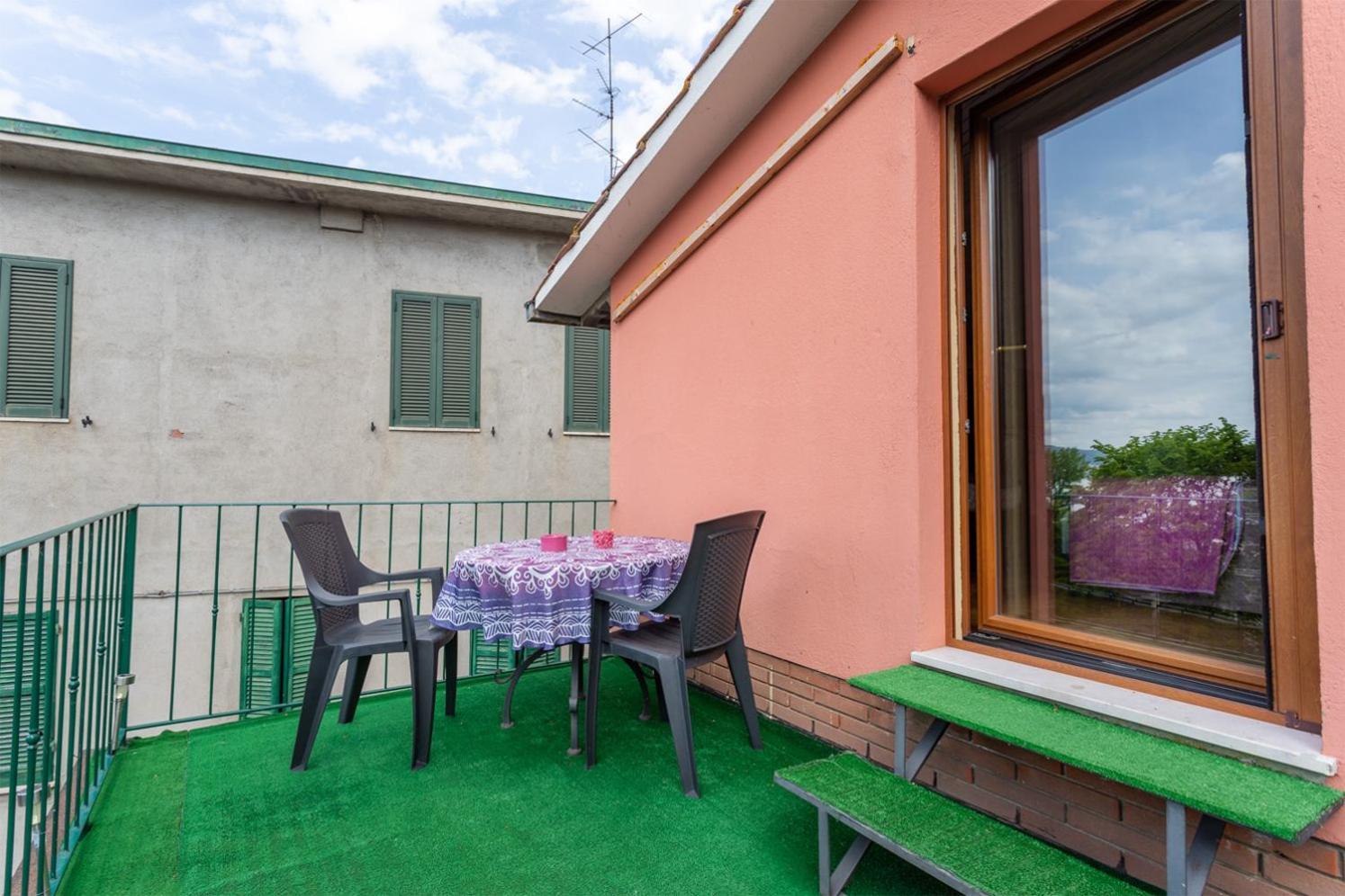 Torricella  Maxi Paradiso - Guest House A Due Passi Dal Lago Trasimeno מראה חיצוני תמונה