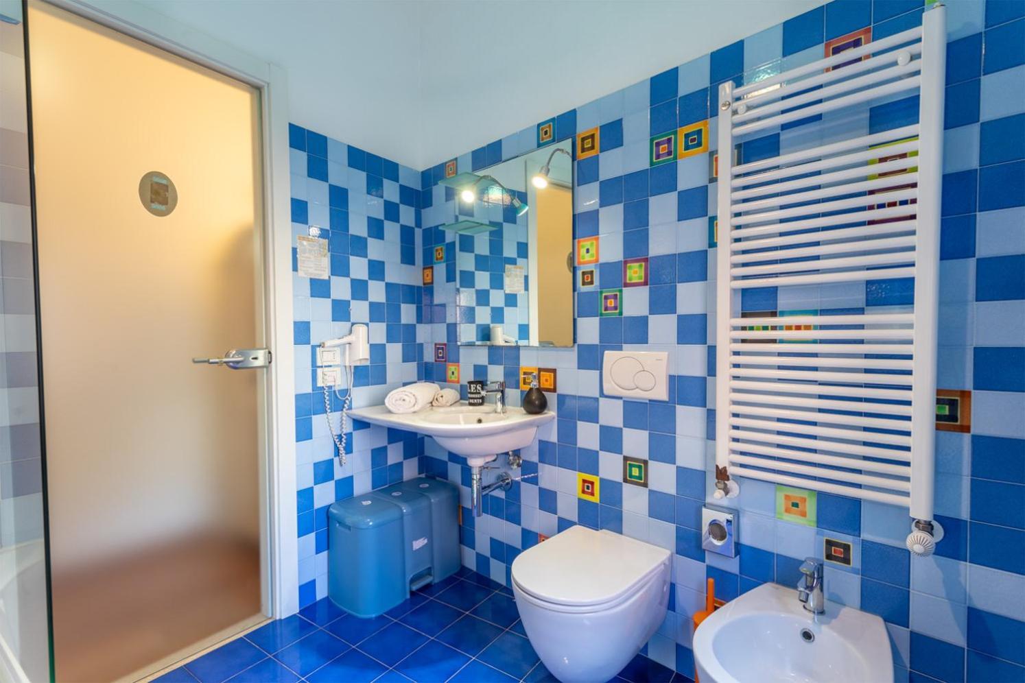 Torricella  Maxi Paradiso - Guest House A Due Passi Dal Lago Trasimeno מראה חיצוני תמונה
