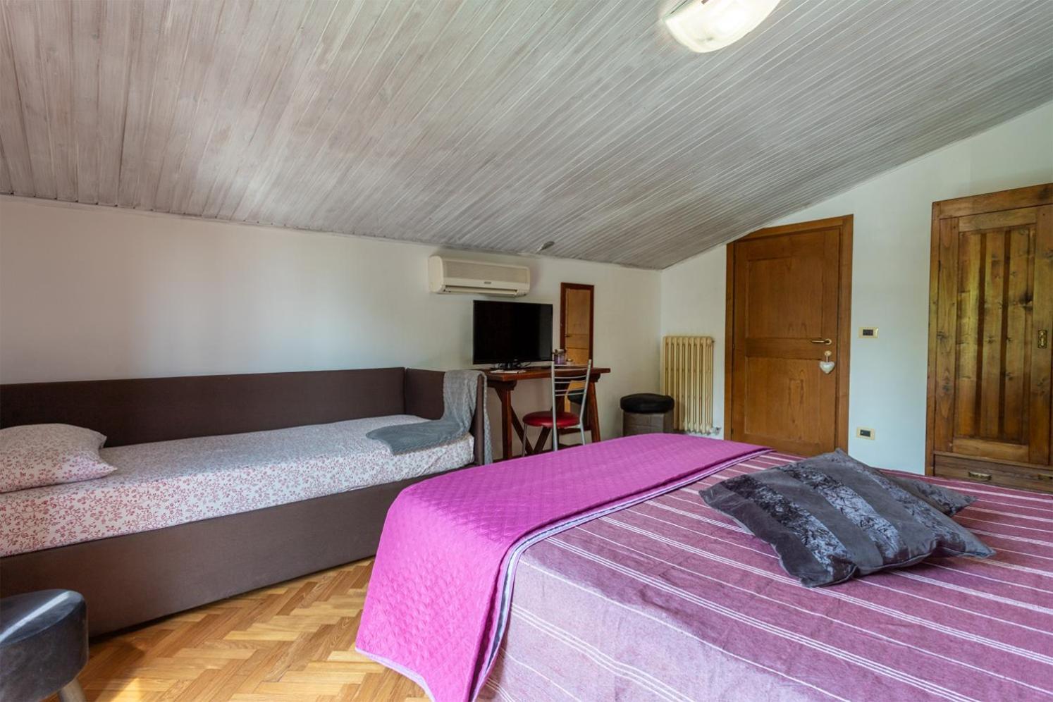 Torricella  Maxi Paradiso - Guest House A Due Passi Dal Lago Trasimeno מראה חיצוני תמונה
